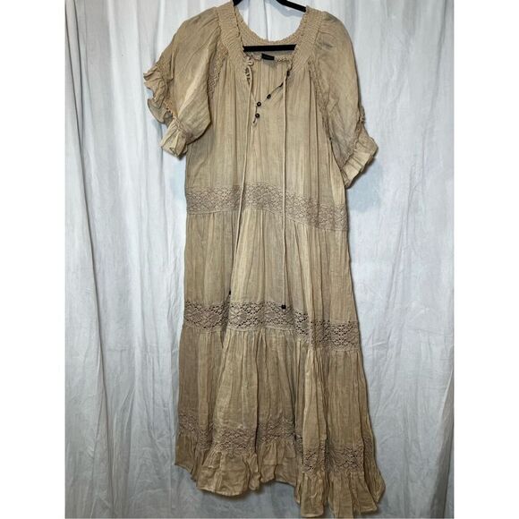 Saachi Women's Beige Tiered Lace Trim Long Kaftan Dress One Size NWOT - Picture 5 of 10